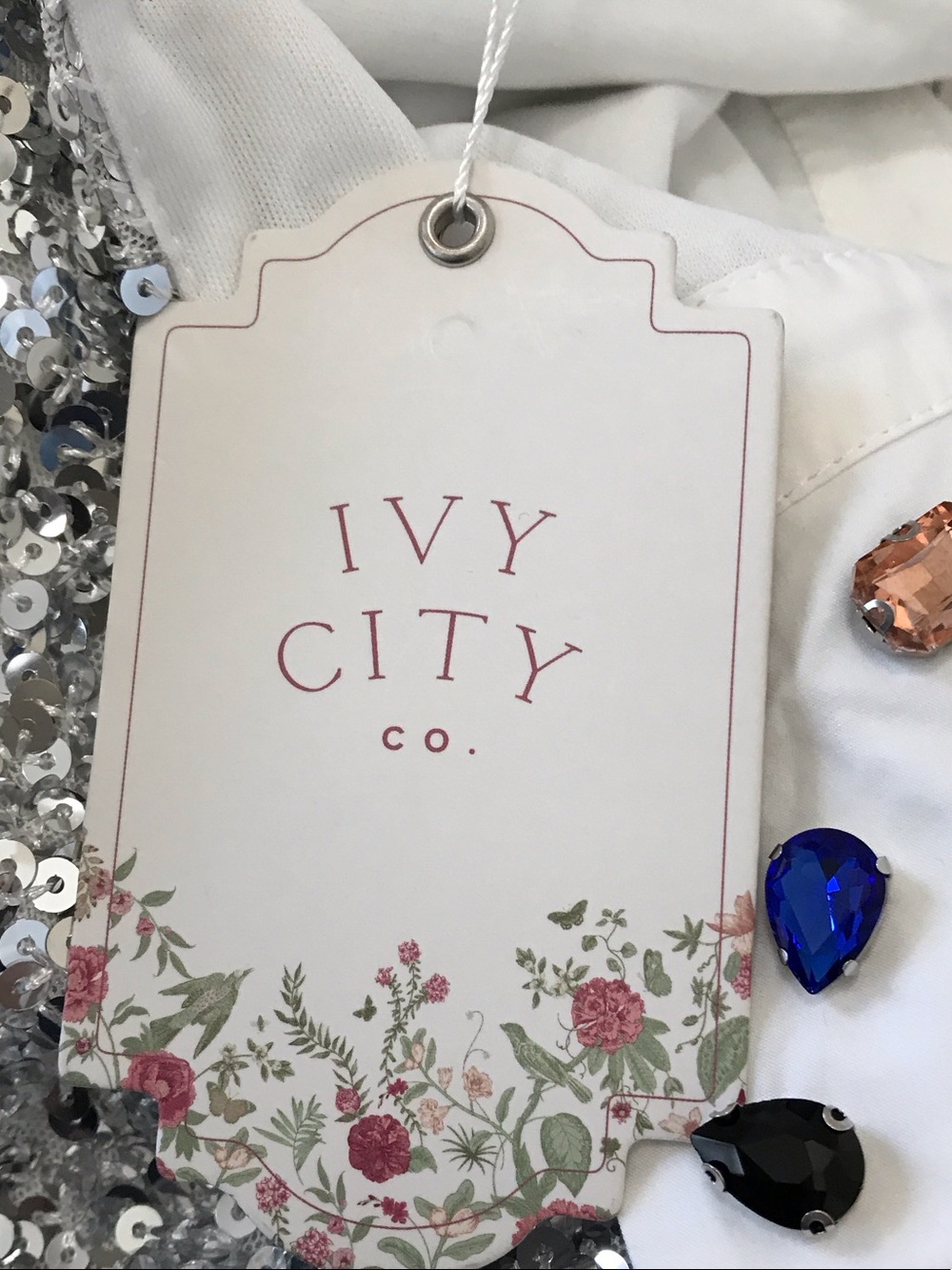 Ivy City Co Silver and Gold Sequin Short Sleeve Top with Embellished Collar - Picture 4 of 4